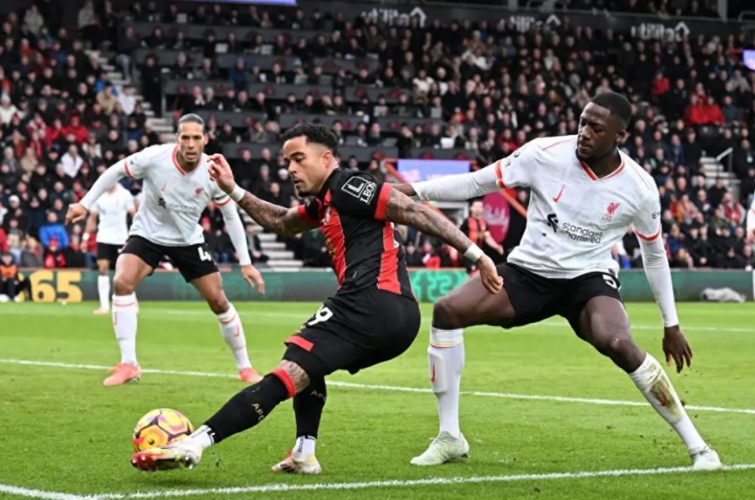 斯旺西客场击败伯恩茅斯，保持不败势头