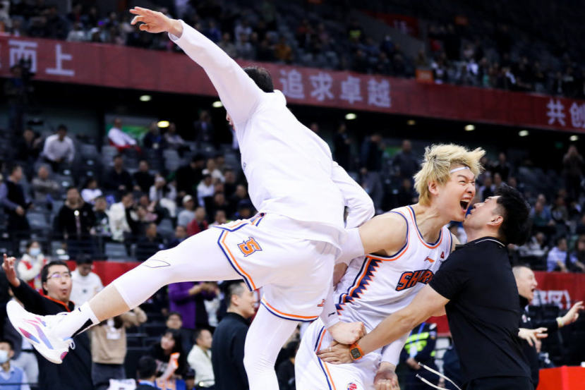 汉堡自由人卓越表现获得连胜继续领跑的简单介绍